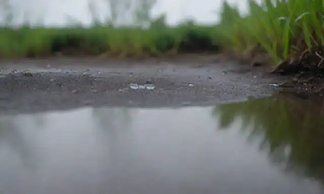 gotas de agua en una superficie caliente