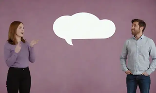 2 personas, un altavoz y un oyente, de pie con brazos extendidos en direcciones opuestas; una burbuja de discurso sobre la cabeza de los altavoces; una nube de pensamiento sobre la cabeza de los oyentes; un gradiente de fondo sutil que representa un flujo de conversación; acentos coloridos para transmitir conexión emocional