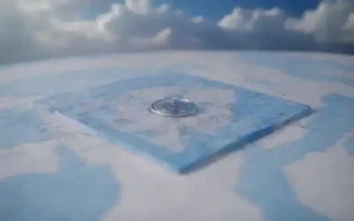 Una pieza de rompecabezas encaja perfectamente en un marco más grande