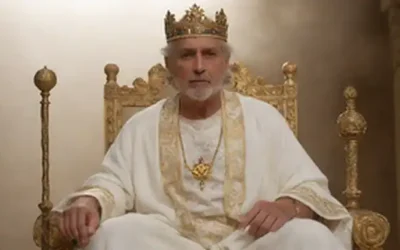 una figura masculina regal con características suaves