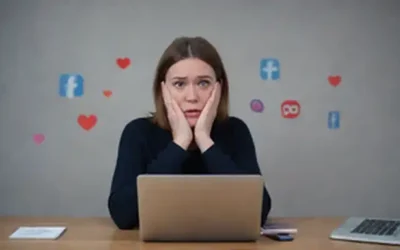 Una persona con una mezcla de emociones